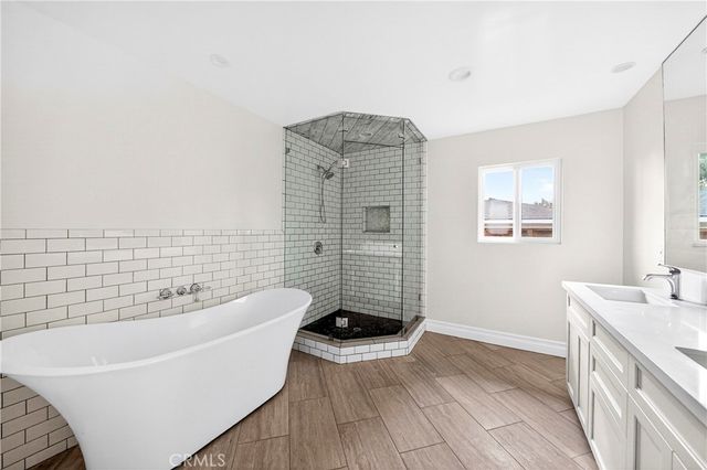 910 W Valencia Mesa, Fullerton, CA 92835