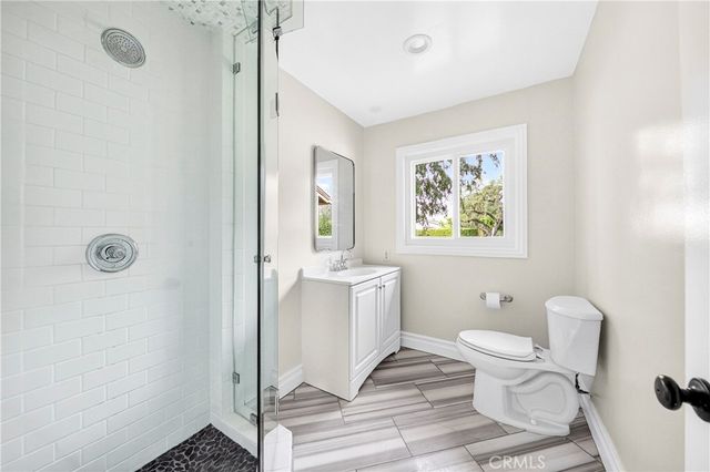 910 W Valencia Mesa, Fullerton, CA 92835