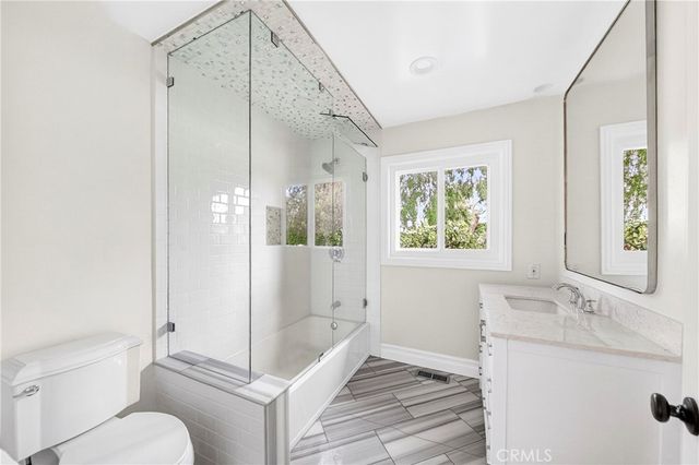 910 W Valencia Mesa, Fullerton, CA 92835