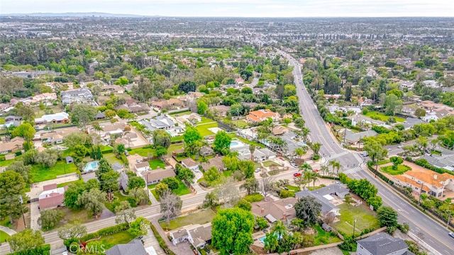 910 W Valencia Mesa, Fullerton, CA 92835