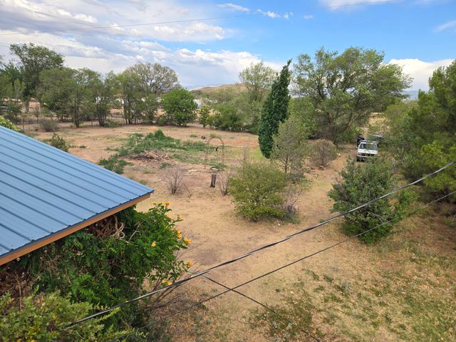 13 Whitehouse Road, Los Lunas, NM 87031