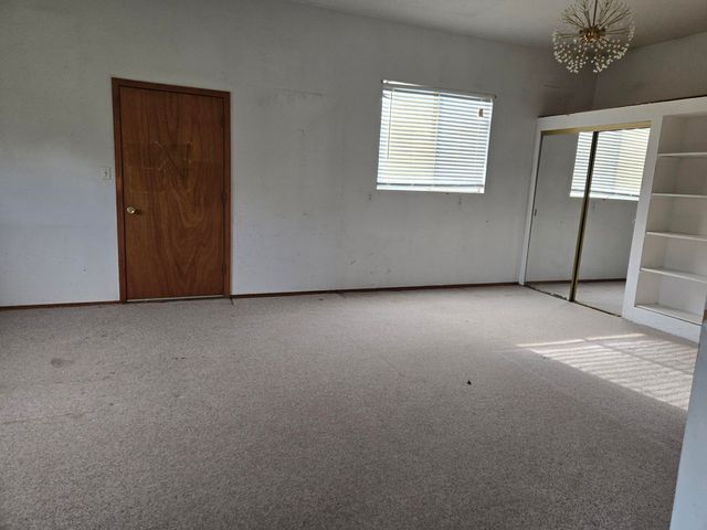 13 Whitehouse Road, Los Lunas, NM 87031