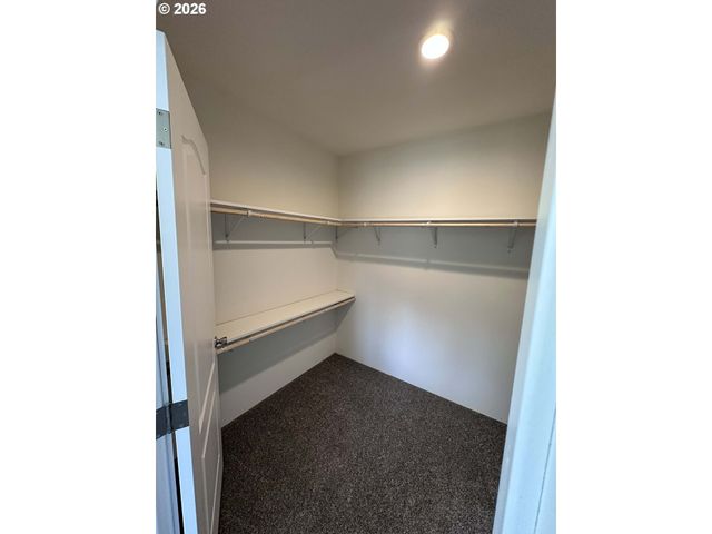 3715 JONES Dr, Hood River, OR 97031