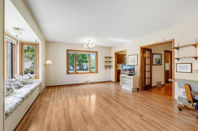 4200 Beard Avenue N, Robbinsdale, MN 55422
