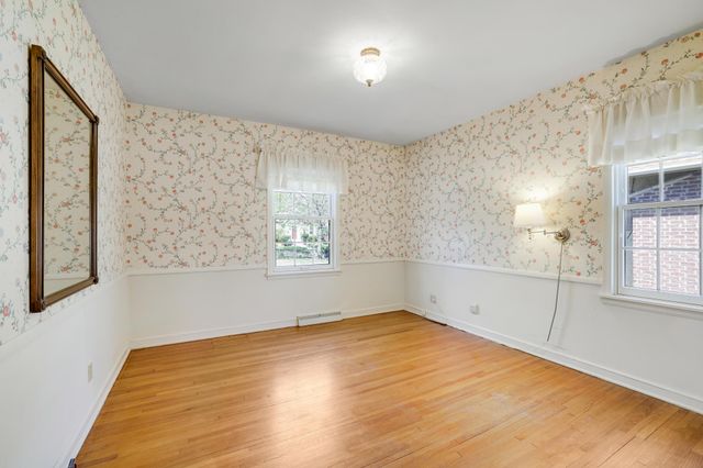 4200 Beard Avenue N, Robbinsdale, MN 55422