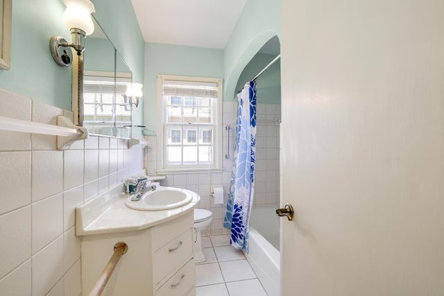 4200 Beard Avenue N, Robbinsdale, MN 55422