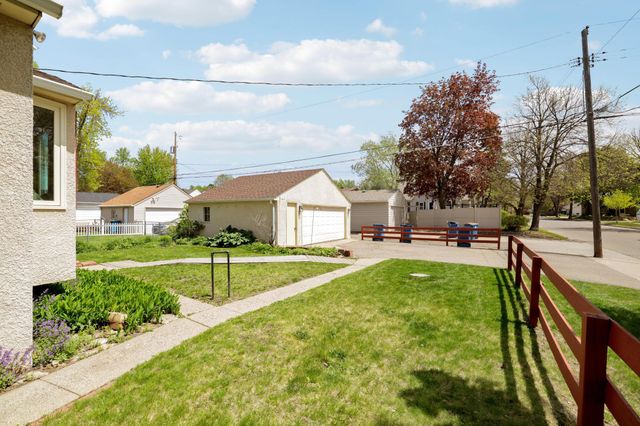 4200 Beard Avenue N, Robbinsdale, MN 55422