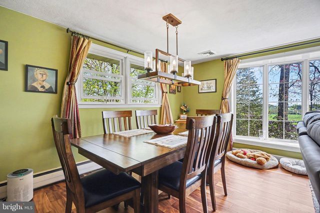6010 EYSTER AVE, Spring Grove, PA 17362