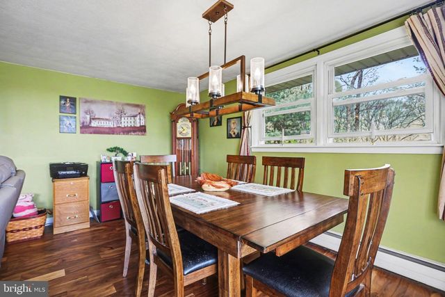 6010 EYSTER AVE, Spring Grove, PA 17362