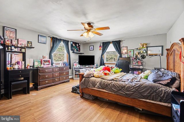 6010 EYSTER AVE, Spring Grove, PA 17362