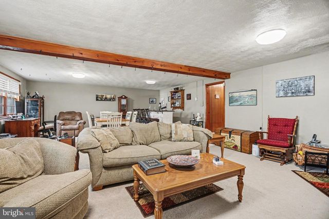 6010 EYSTER AVE, Spring Grove, PA 17362