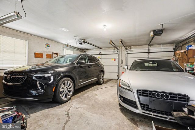 6010 EYSTER AVE, Spring Grove, PA 17362