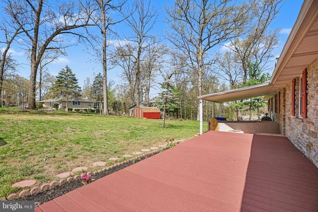 6010 EYSTER AVE, Spring Grove, PA 17362