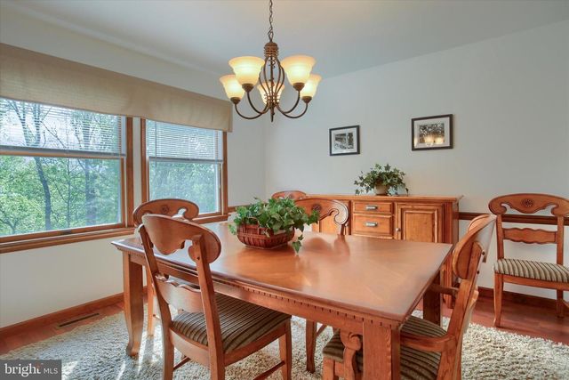 810 ACRI RD, Mechanicsburg, PA 17050