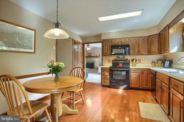 810 ACRI RD, Mechanicsburg, PA 17050