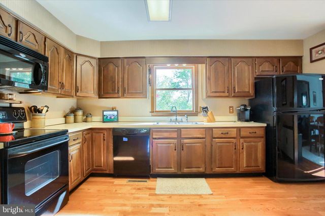810 ACRI RD, Mechanicsburg, PA 17050
