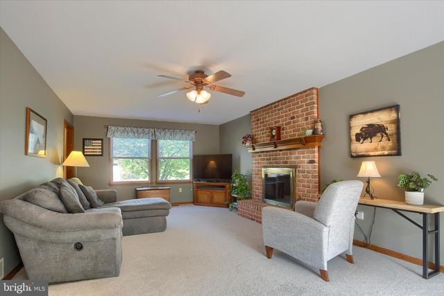 810 ACRI RD, Mechanicsburg, PA 17050