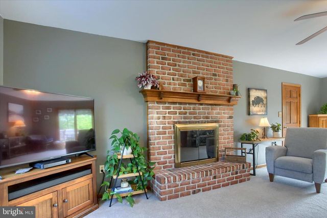 810 ACRI RD, Mechanicsburg, PA 17050