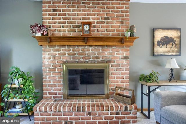 810 ACRI RD, Mechanicsburg, PA 17050