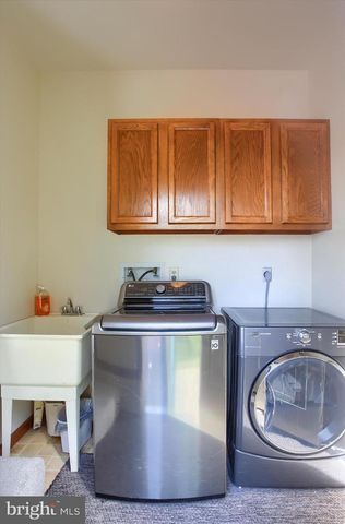 810 ACRI RD, Mechanicsburg, PA 17050