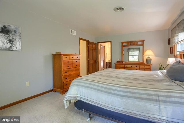 810 ACRI RD, Mechanicsburg, PA 17050