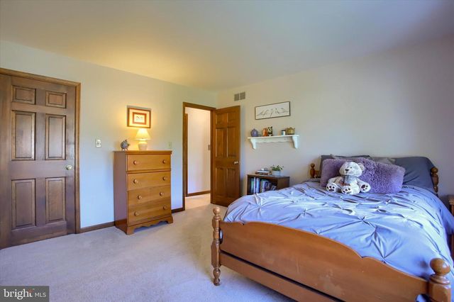 810 ACRI RD, Mechanicsburg, PA 17050