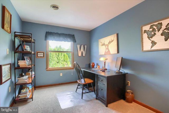 810 ACRI RD, Mechanicsburg, PA 17050