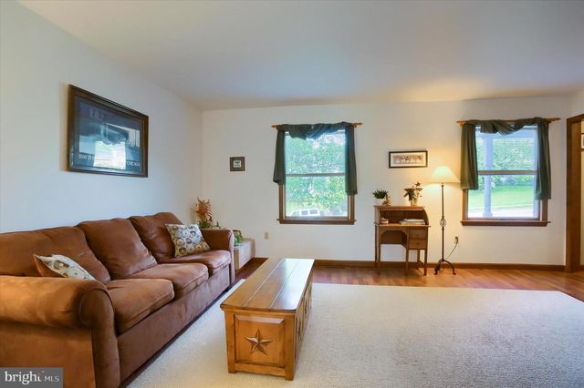 810 ACRI RD, Mechanicsburg, PA 17050
