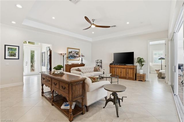 3707 5th AVE SW, Naples, FL 34117