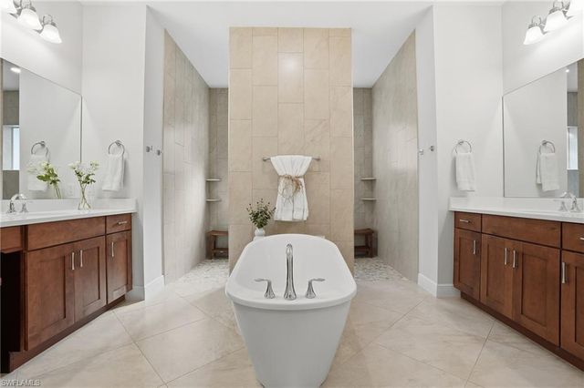 3707 5th AVE SW, Naples, FL 34117