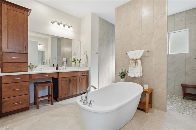 3707 5th AVE SW, Naples, FL 34117