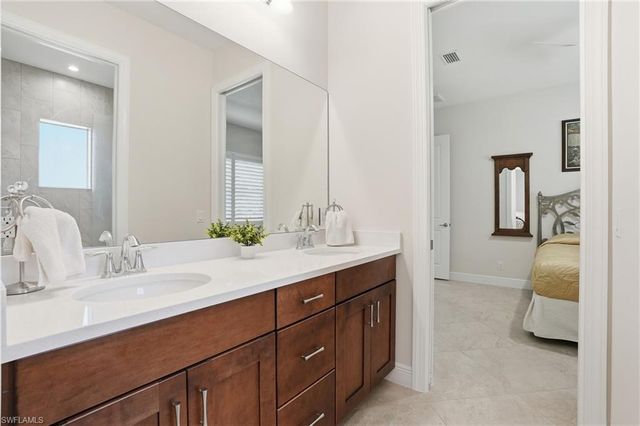 3707 5th AVE SW, Naples, FL 34117