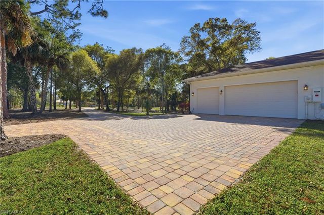 3707 5th AVE SW, Naples, FL 34117