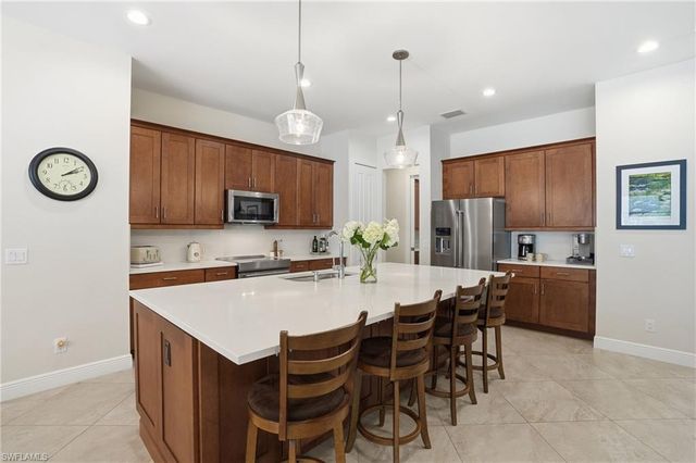 3707 5th AVE SW, Naples, FL 34117