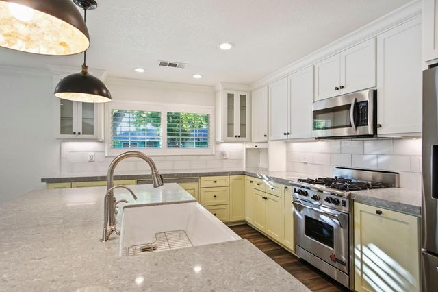 1605 Goldenwood Dr, Modesto, CA 95350