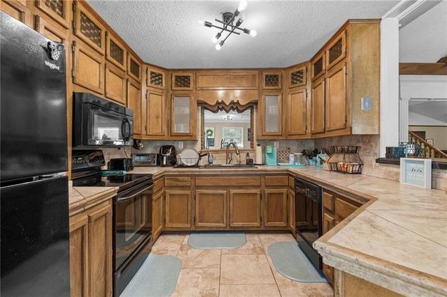 4815 Sharpless Drive E, Eight Mile, AL 36613