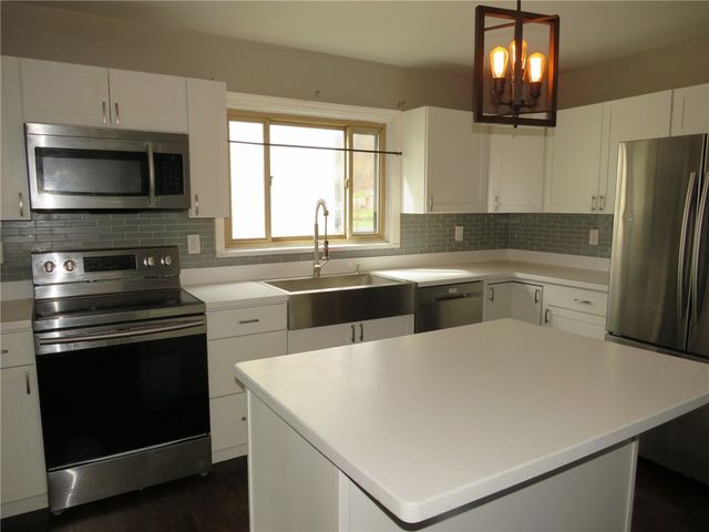 447 Middle St, W Brownsville, PA 15417