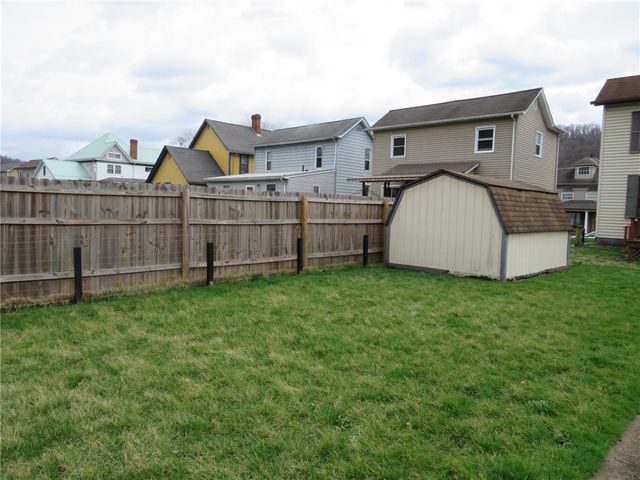 447 Middle St, W Brownsville, PA 15417