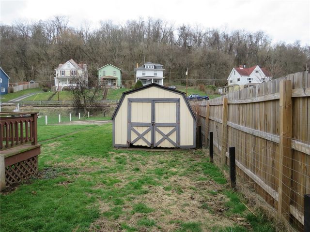 447 Middle St, W Brownsville, PA 15417