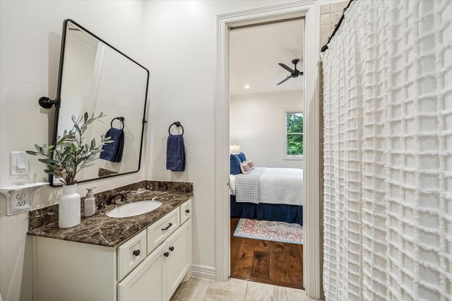 3810 Drake Street, Houston, TX 77005