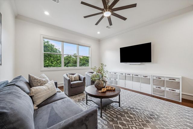 3810 Drake Street, Houston, TX 77005