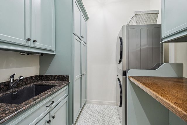 3810 Drake Street, Houston, TX 77005