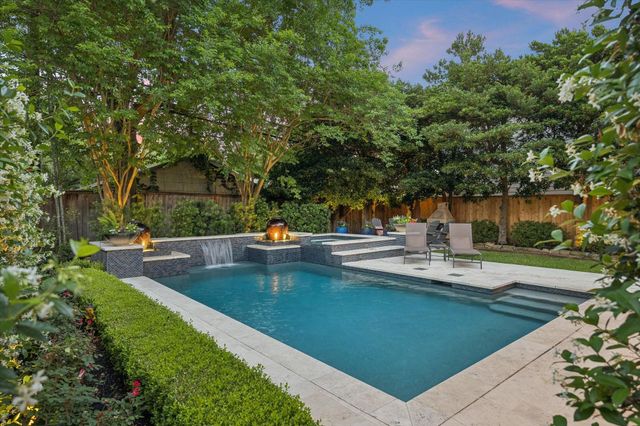 3810 Drake Street, Houston, TX 77005