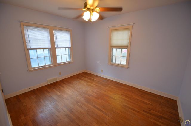 923 SW High AVE, Topeka, KS 66604