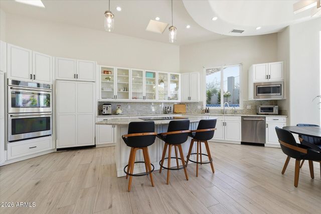 14020 S Canyon Drive, Phoenix, AZ 85048