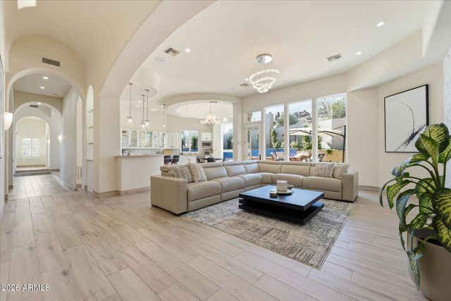 14020 S Canyon Drive, Phoenix, AZ 85048