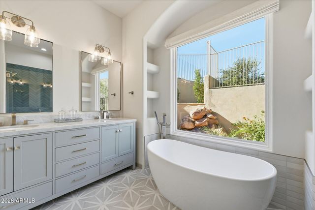 14020 S Canyon Drive, Phoenix, AZ 85048