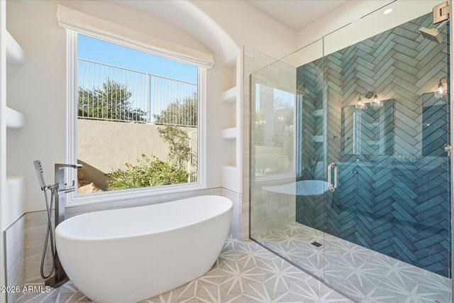 14020 S Canyon Drive, Phoenix, AZ 85048