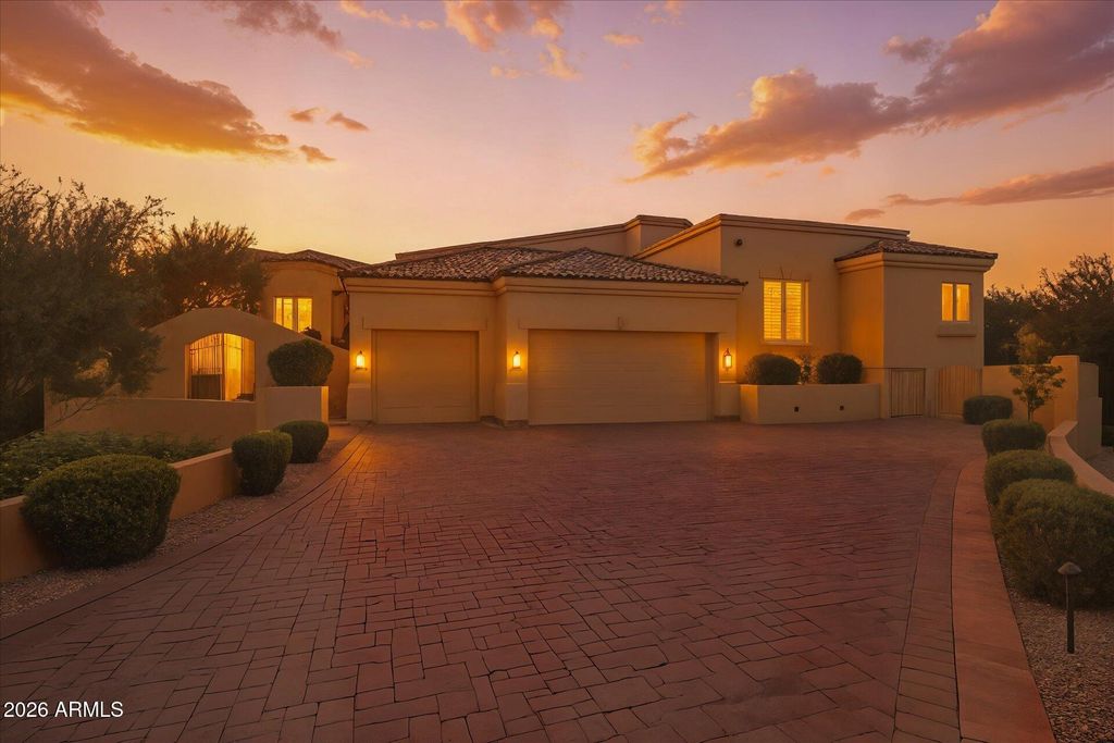 14020 S Canyon Drive, Phoenix, AZ 85048