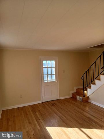 202 E WHITLOCK AVE, Winchester, VA 22601